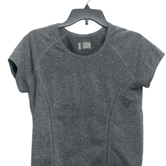 Athleta Large Gray Short Sleeve‎ Ruched Front and Back Shirt - Picture 4 of 6